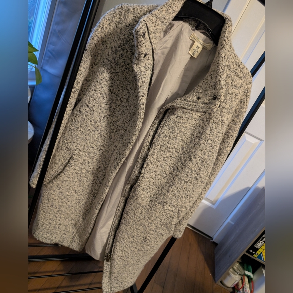 Coat - Picture 2 of 5
